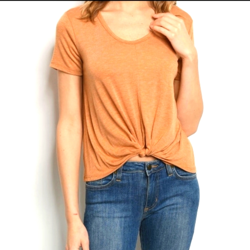 Casual womens top, summer full color NWT size small stretchable material